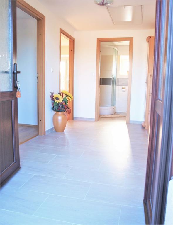 Apartment Rado Vrbnik  Eksteriør billede